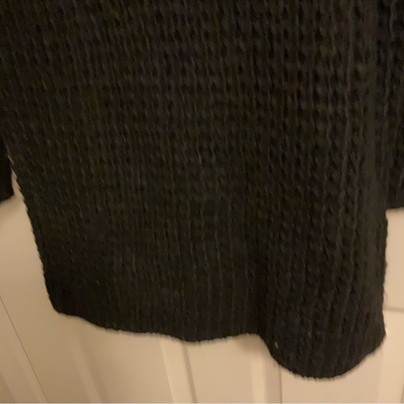 Guess sweater dress size small - Picture 4 of 11
